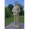 Rzeźba Piłsudskiego 68 cm – kamienna figura patriotyczna do ogrodu